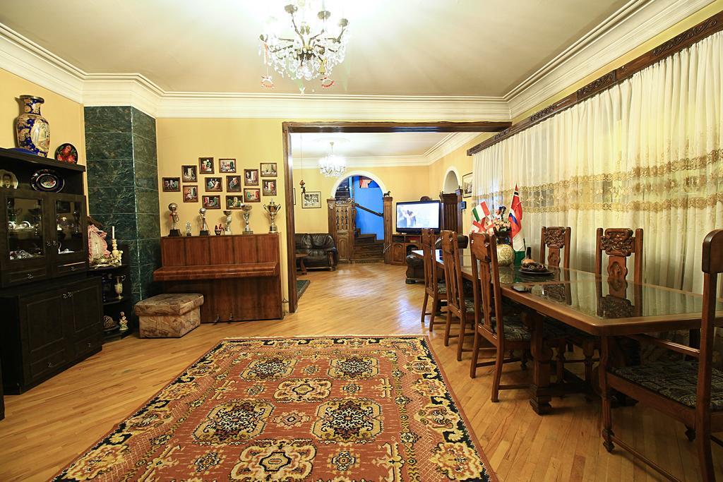 Babilina Hotel Tbilisi Exterior foto